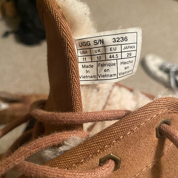 ugg boot - Picture 2 of 3